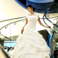 modest_wedding_dresses_17_of_23