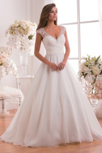 Jasmine_F171010_Front-bridal-shop-utah.jpg